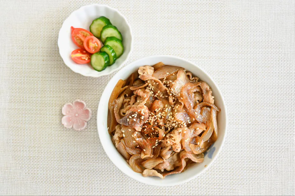 朝氣滿蓋牛丼
